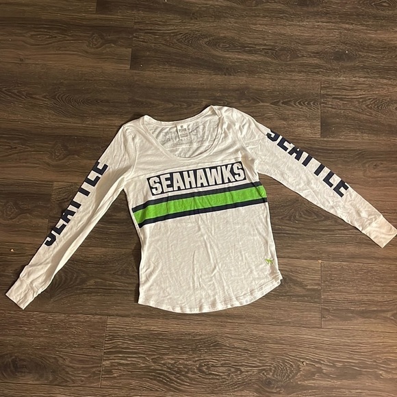VS Pink Seattle Seahawks Top - Picture 1 of 5
